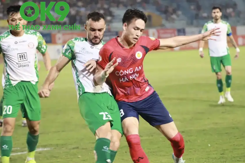 Bùi Hoàng Việt Anh chia sẻ với truyền thông sau trận hòa TP.HCM